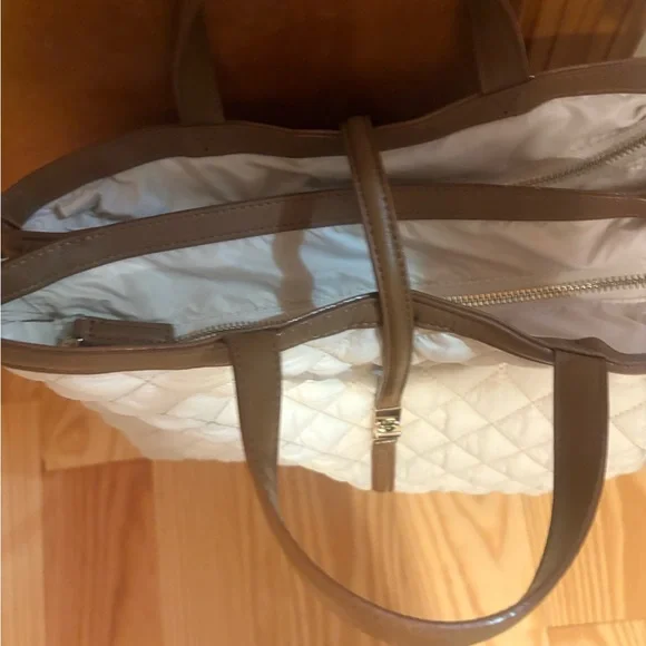 MZ Wallace 2 zip compartment with extra ouch crossbody or shoulder bag. - Picture 4 of 12